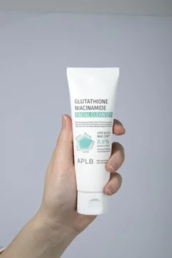 APLB Glutathione Niacinamide Facial Cleanser, oczyszczający żel do mycia twarzy z glutationem i niacynamidem, 80 ml