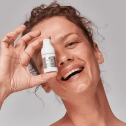 BasicLab Esteticus, serum pod oczy i na powieki z 10% kompleksem peptydów i ceramidami, Odżywienie i Ujędrnienie, 15 ml