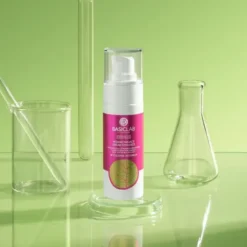 BasicLab Esteticus, wzmacniające serum wzmacniające tonujące do skóry naczynkowej i wrażliwej na dzień, 30 ml