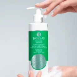 BasicLab Micellis, żel oczyszczający do skóry tłustej, trądzikowej i wrażliwej, 300 ml