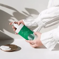 BasicLab Micellis, Płyn micelarny do skóry tłustej, trądzikowej i wrażliwej, 500 ml
