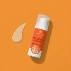 BasicLab Proteticus, tonująca emulsja ochronna SPF 50+ PA++++ PPD 41,9 Prewencja i Antyoksydacja, 50 ml