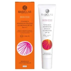 BasicLab Proteticus, tonująca mineralna emulsja SPF 50 PPD 19,8 Prewencja i Antyoksydacja, 40 ml