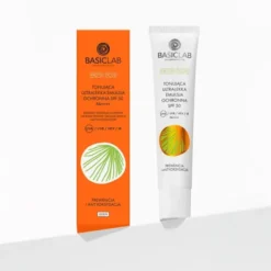 BasicLab Proteticus, tonująca ultralekka emulsja SPF 50 PPD 22,1 Prewencja i Antyoksydacja, 40 ml