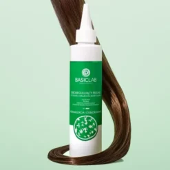 BasicLab Trichologis, seboregulujący peeling do tłustek i wrażliwej skóry głowy, 150 ml