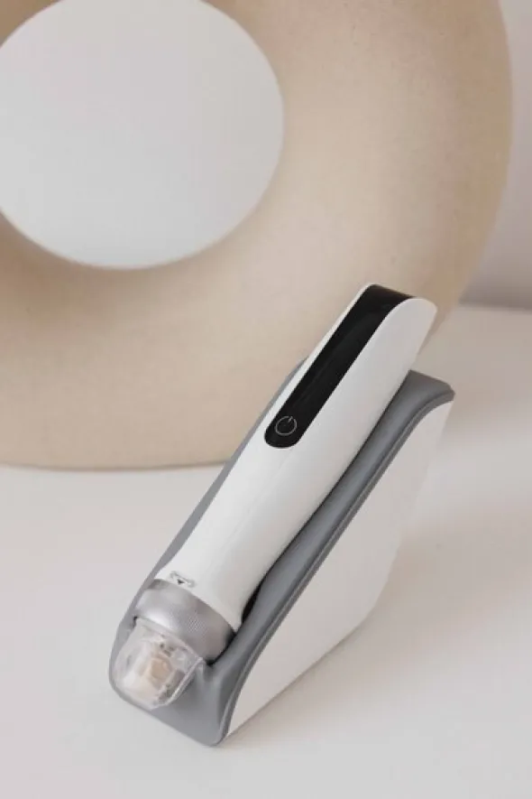 Beautifly, Dermapen CollagenBoost, mezoterapia mikroigłowa z mikroprądami EMS i światłem LED, 1 szt.