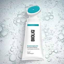 Bioliq Clean, oczyszczający żel do mycia twarzy z peelingującą szczoteczką, 125 ml