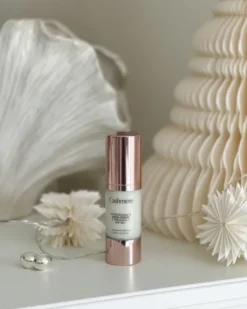 Cashmere DD, wygładzająca baza-serum z witaminą C SPF50+, 30 ml