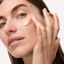 Catrice Bronze Glow Grip Primer, baza pod makijaż, 30 ml