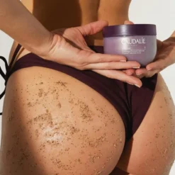 Caudalie Vinosculpt Crushed Cabernet, peeling do ciała, 250 g