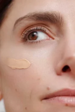 Dr.Hauschka, krem regenerująco-rozświetlający do skóry dojrzałej, 40 ml