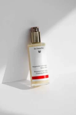 Dr.Hauschka, mleczko do ciała z trawą cytrynową i bergamotką, 145 ml