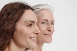 Dr. Hauschka, Regenerating Neck and Décolleté Cream, krem regenerujący na szyję i dekolt, 40 ml