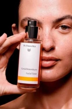 Dr.Hauschka, tonik odświeżający do twarzy, 100 ml