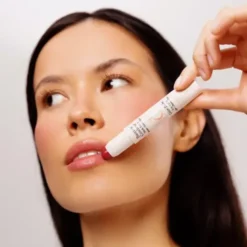 Embryolisse Baume Couleur, sztyft koloryzujący 3w1, Rose Framboise, 2,5 g