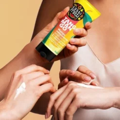 Farmona Tutti Frutti, balsam do ciała, mango, odżywczy, 200 ml