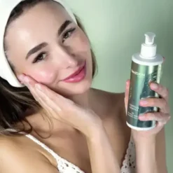 FeedSKIN, żel do mycia twarzy z wąkrotą azjatycką, 300 ml