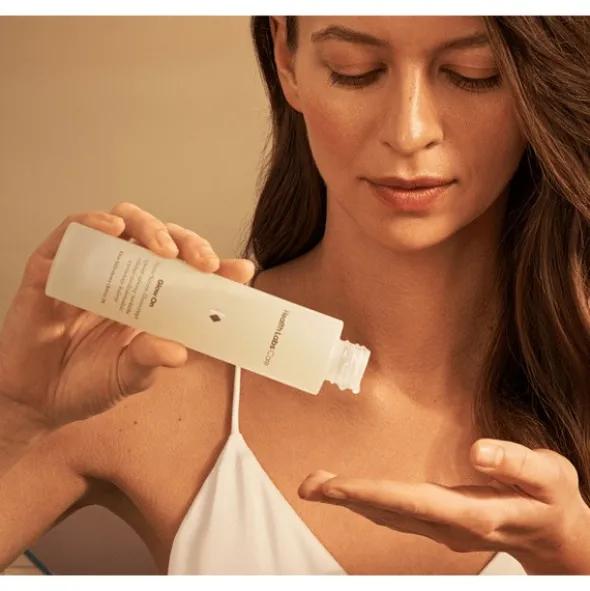 Health Labs Care Glow On, płynne serum złuszczające, 100 ml
