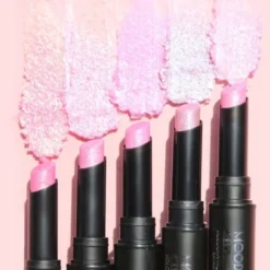 J.Cat Beauty Mood Flick Holo-Sparkle Lip Balm 102, balsam do ust z efektem holograficznego blasku, 2 g