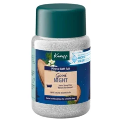 Kneipp, kryształki do kąpieli z soli mineralnej, Good Night Szwajcarska pinia Amyris, 500 g