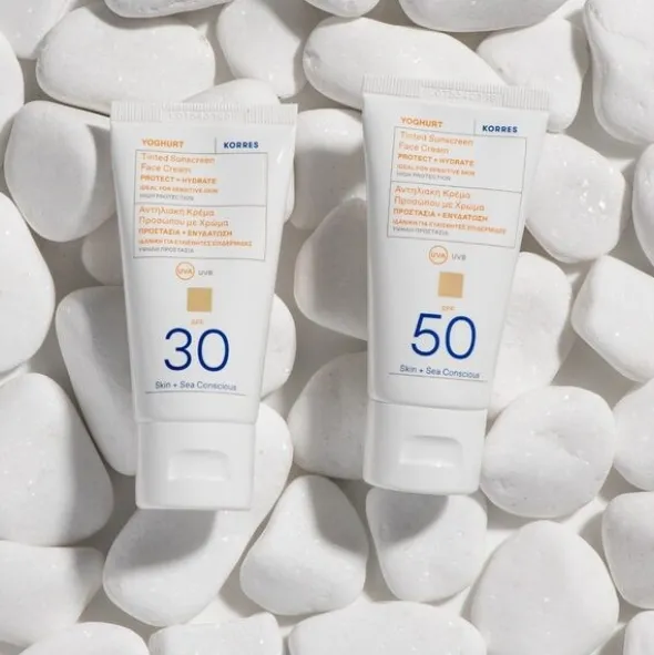 Korres Yoghurt, ochronny krem koloryzujący do twarzy SPF 50, 50 ml