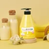 Kwailnara Banana Milk Body Cleanser, nawilżający żel do mycia ciała z ekstraktem z banana, 560 g