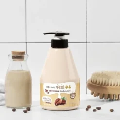 Kwailnara Coffee Milk Body Lotion, ujędrniający balsam do ciała, 560 g