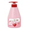 Kwailnara Strawberry Milk, witalizujące mleczko do ciała z ekstraktem z truskawki, 560 g