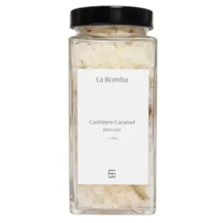La Bomba, sól do kąpieli Cashmere caramel, 680 g