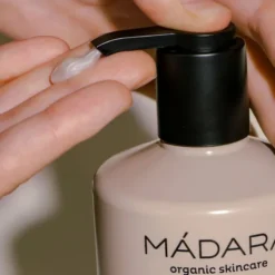 Madara Body Care, Bitter Honey, nawilżający żel pod prysznic, 500 ml