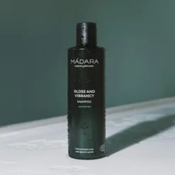 Madara Hair Care, Gloss and Vibrancy, szampon przywracający blask, 250 ml