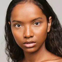 Madara Skin Equal, Soft Glow Foundation SPF15, podkład, Caramel 70, 30 ml
