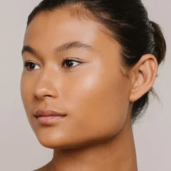 Madara Skin Equal, Soft Glow Foundation SPF15, podkład, Olive 60, 30 ml