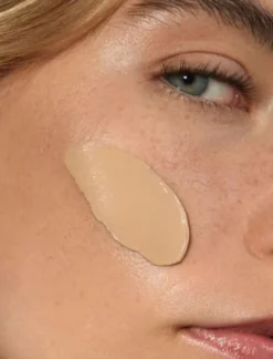 Madara, Skinonym, Półmatowy podkład peptydowy, #40 Sand, 30 ml