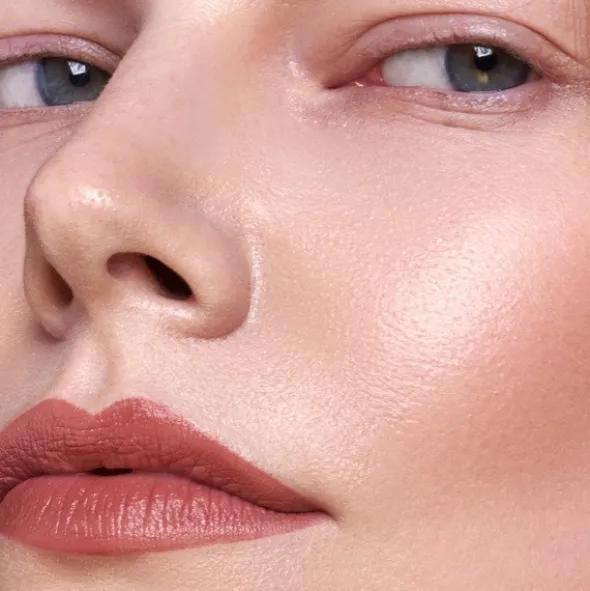 Madara Velvet Matte Cream Lipstick, matowa pomadka o satynowym wykończeniu, Warm Nude, 3,8 g