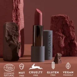 Madara Velvet Matte Cream Lipstick, matowa pomadka o satynowym wykończeniu, Warm Nude, 3,8 g