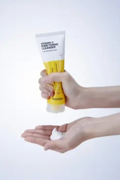 Mediheal Vitamin C Pore Toning Cleanser, rozświetlająca żel-pianka do mycia twarzy z witaminą C, 120 ml