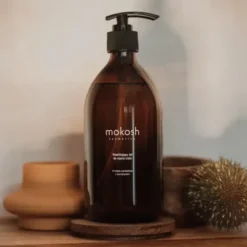 Mokosh, nawilżający żel do mycia ciała, drzewo sandałowe z bursztynem, 500 ml