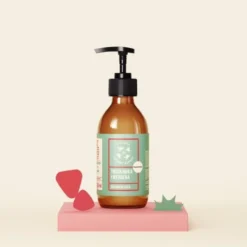 Mydlarnia 4Szpaki, regenerujący balsam do ciała Truskawka i Werbena, 200 ml