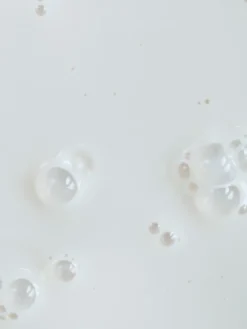 Nerds Barrier Restore Fluid, tonik mleczny odbudowujący z 5% skwalanem, 2% mocznikiem i ceramidem NP, 100 ml