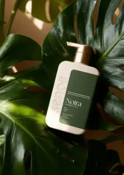 Noira Shower Oil, Olejek nawilżający pod prysznic, 250 ml