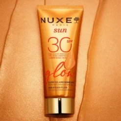 Nuxe Sun Glow, fluid z efektem skóry muśniętej słońcem, SPF 30, 40 ml