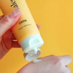 Ottie Calendula, enzymatyczny peeling do twarzy z nagietkiem, 120 ml