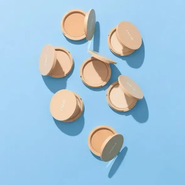 Paese Mgła Pudrowa, rozświetlający puder do twarzy Glowing Powder, 13 golden beige, 10 g
