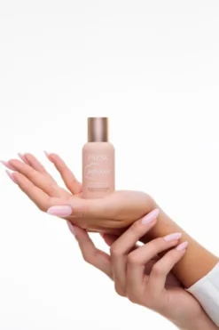 Paese Puff Cloud, satynowy podkład z efektem blur SPF 20, 00 Neutral Beige, 37 ml