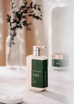 Senoa Noira Body Lotion, balsam nawilżający do ciała, 250 g