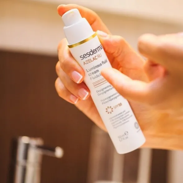 Sesderma Azelac RU, emulsja rozświetlająca, SPF 50, 50 ml