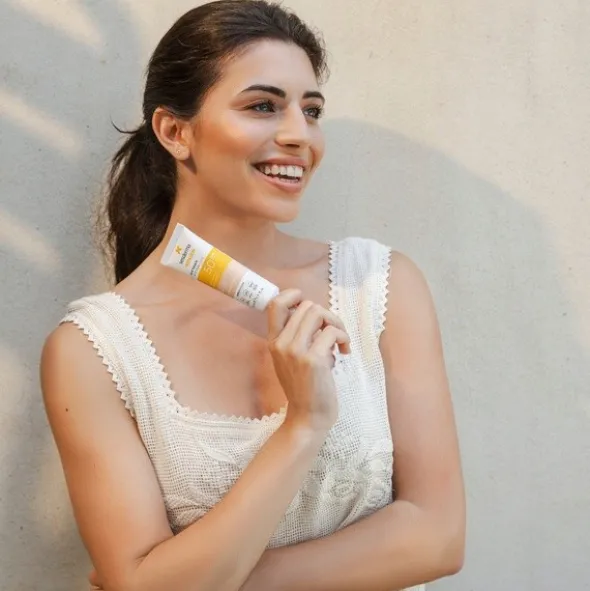 Sesderma Repaskin Silk Touch, krem koloryzujący SPF50, 50 ml