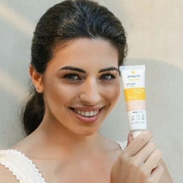Sesderma Repaskin Silk Touch, krem koloryzujący SPF50, 50 ml