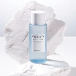 Skin1004 Hyalu-Cica Brightening Toner, łagodnie złuszczający tonik nawilżający, 210 ml